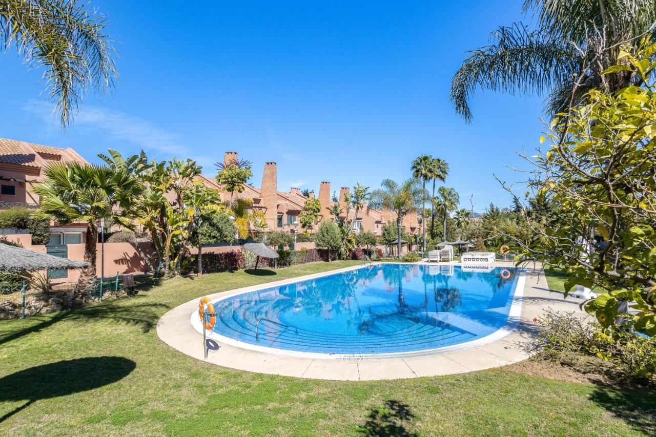 Oleholidays Adosado Mediterraneo Los Monteros 100 M Playa マルベーリャ エクステリア 写真