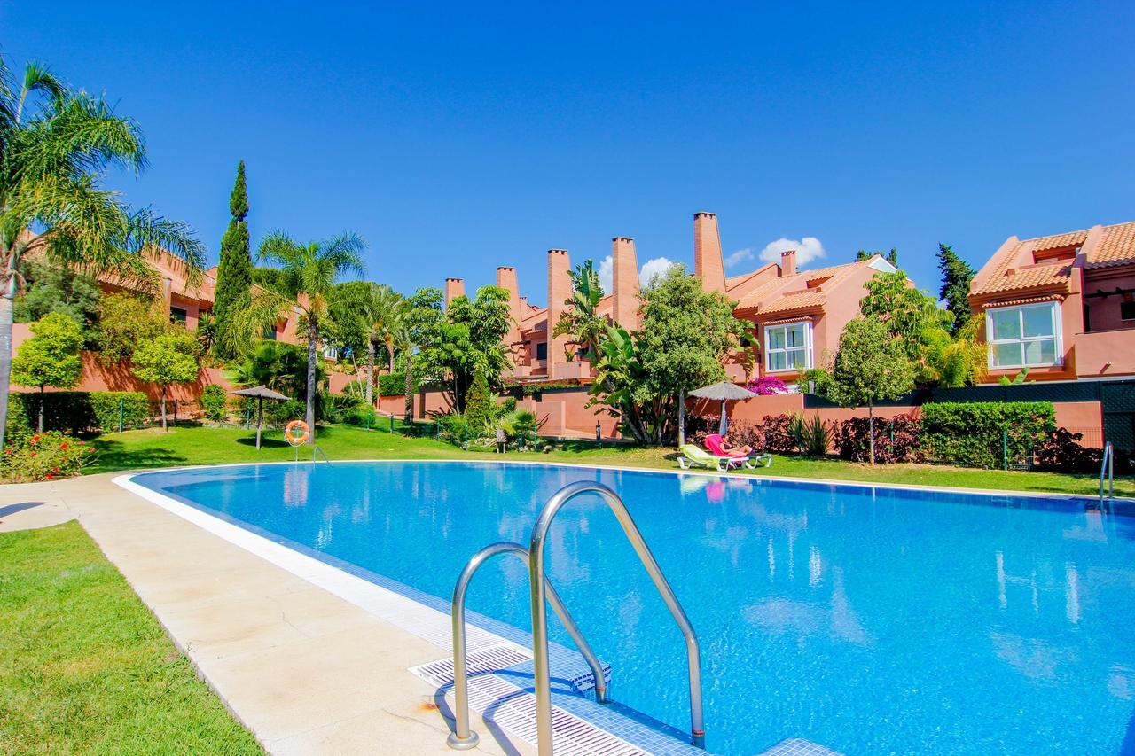 Oleholidays Adosado Mediterraneo Los Monteros 100 M Playa マルベーリャ エクステリア 写真